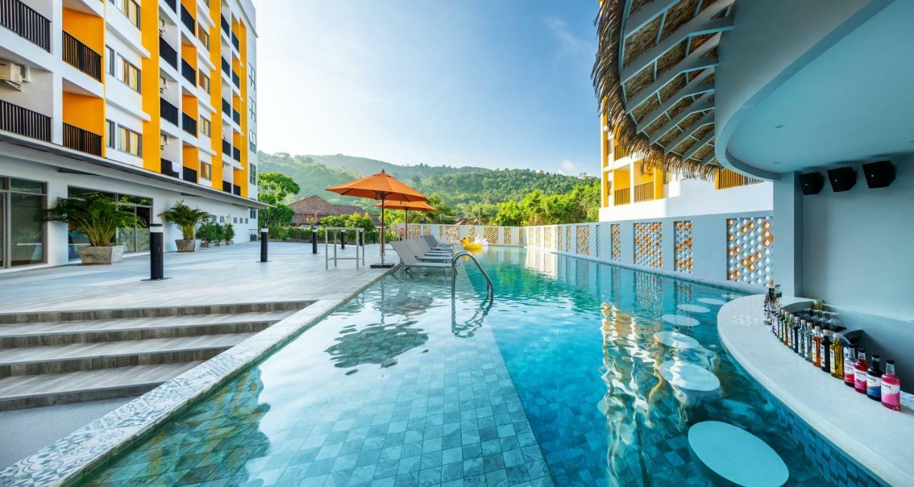 Beehive Boutique Hotel Phuket Buitenkant foto