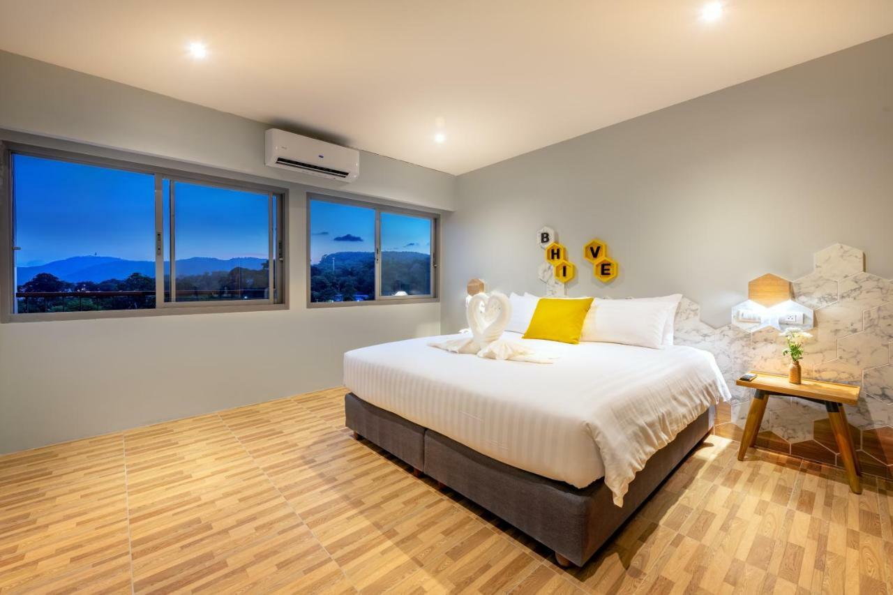 Beehive Boutique Hotel Phuket Buitenkant foto