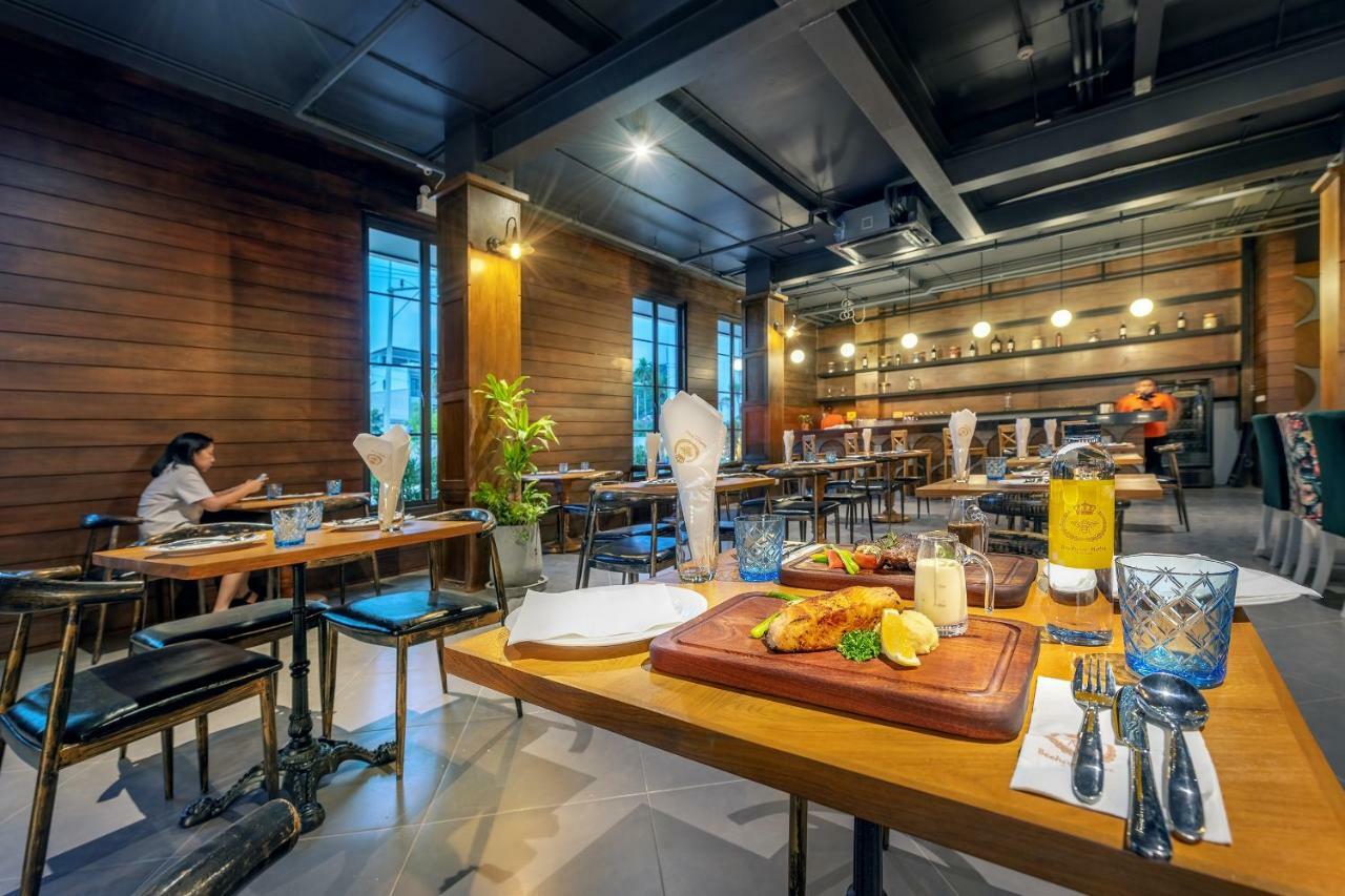 Beehive Boutique Hotel Phuket Buitenkant foto