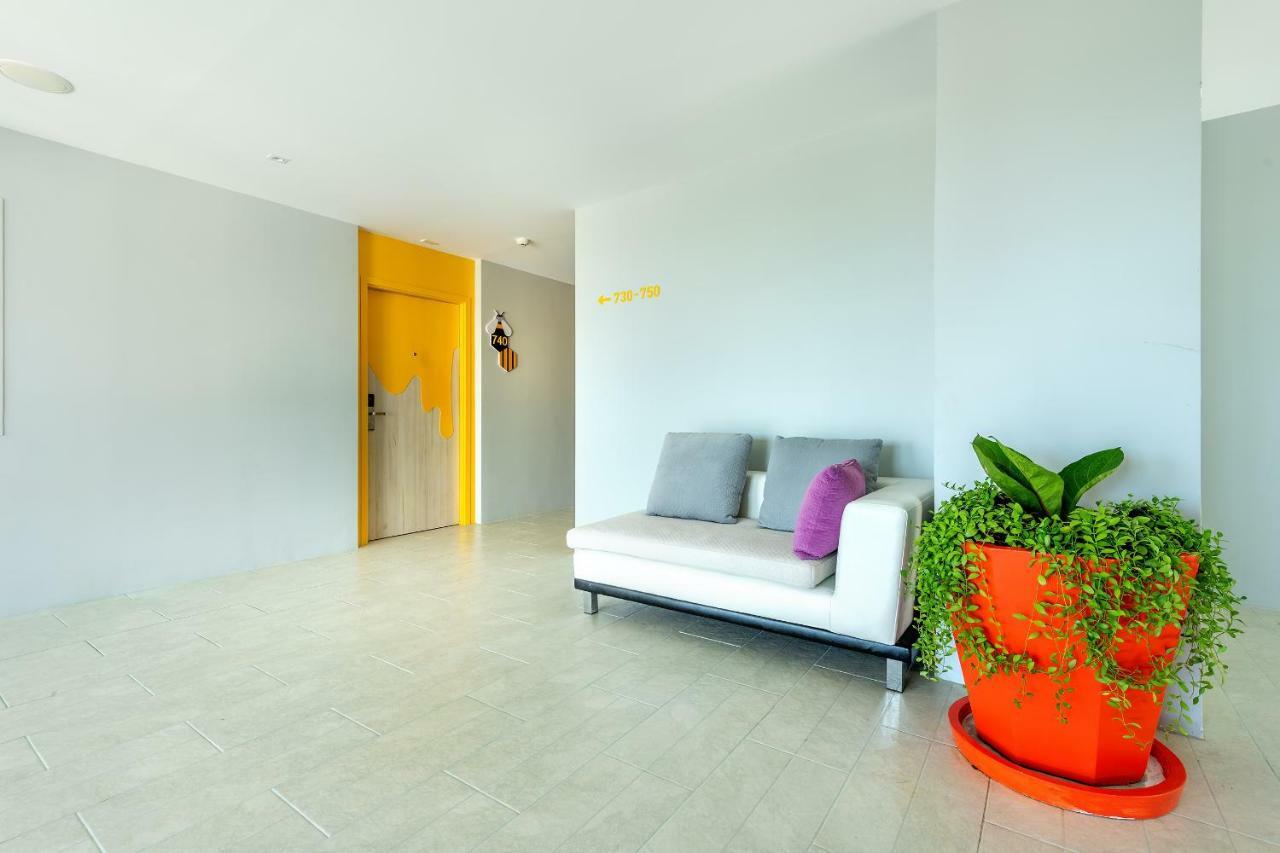 Beehive Boutique Hotel Phuket Buitenkant foto