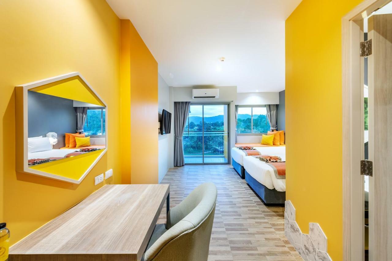 Beehive Boutique Hotel Phuket Buitenkant foto