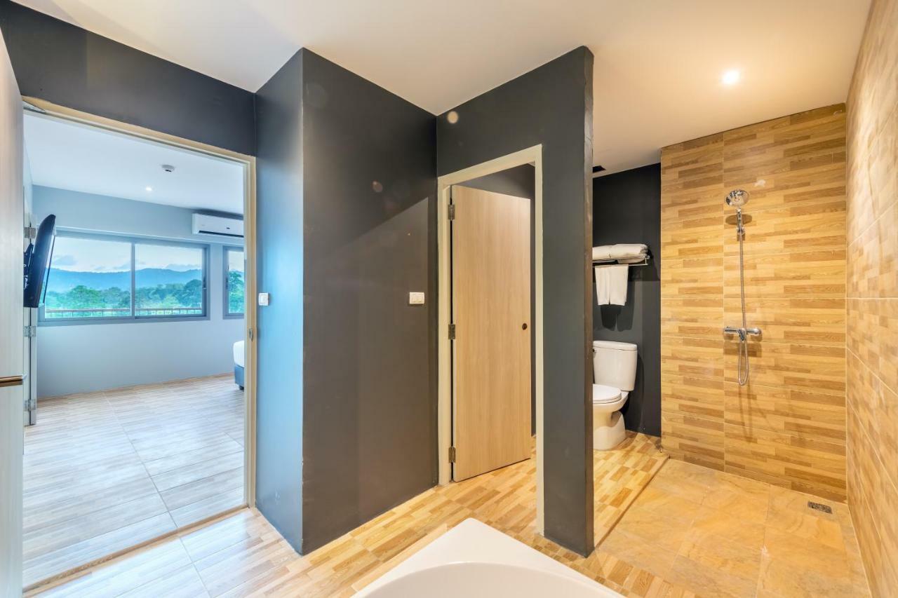 Beehive Boutique Hotel Phuket Buitenkant foto